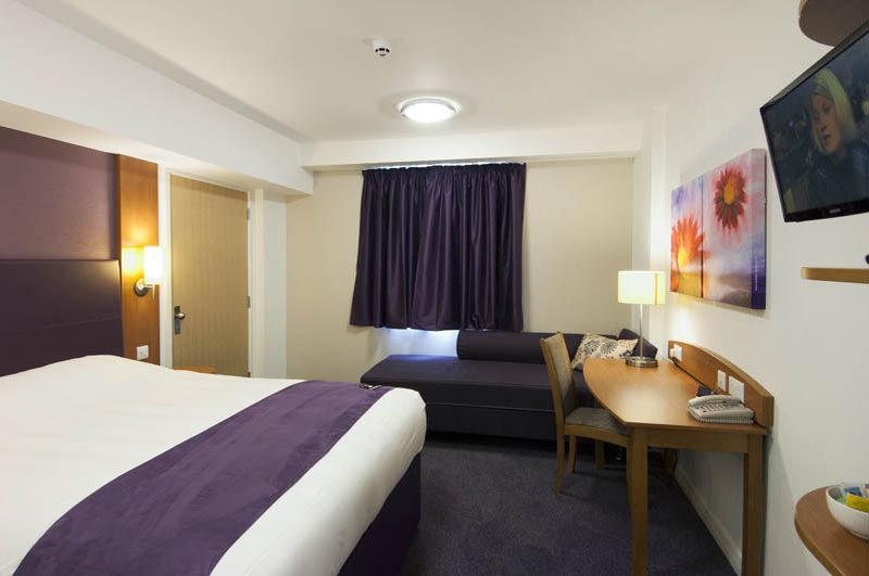 Chilworth  Premier Inn Southampton North מראה חיצוני תמונה